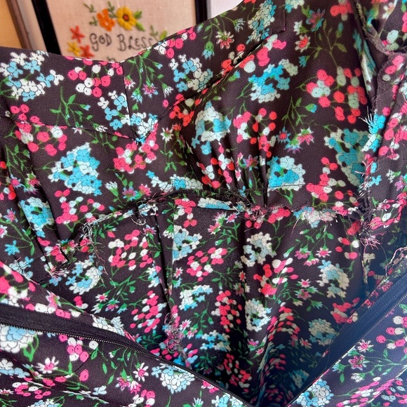 Vintage 1970s Floral Prairie Maxi Dress – 40s Inspired Puff Sleeve Gown - Picture 5 of 8